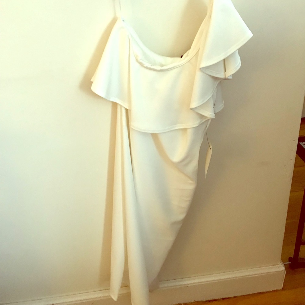 Brand new Lulus dress sizes small